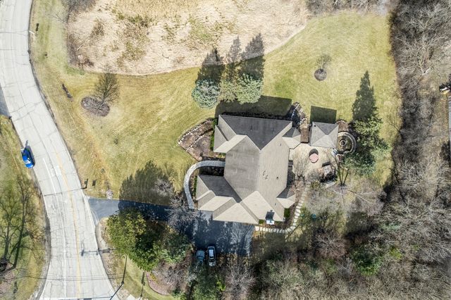 24963 N Abbey Glenn Drive, Hawthorn Woods, IL 60047