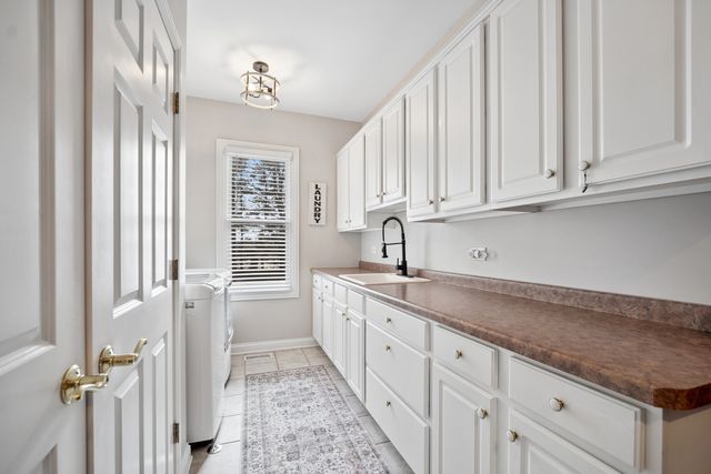 24963 N Abbey Glenn Drive, Hawthorn Woods, IL 60047