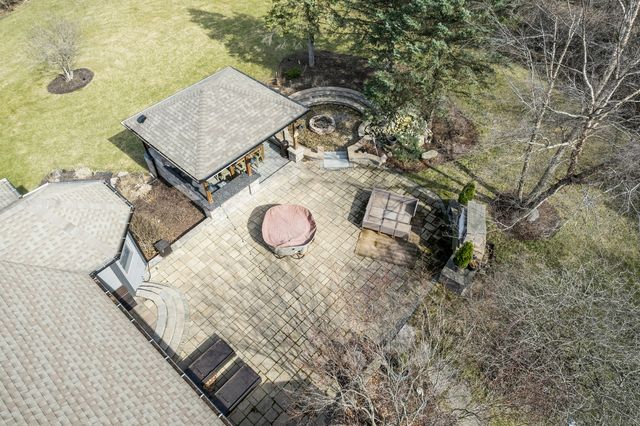 24963 N Abbey Glenn Drive, Hawthorn Woods, IL 60047