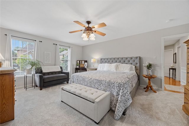 4041 Rustic Woods Dr, Jefferson Hills, PA 15025