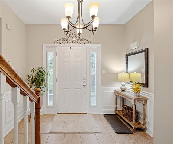 4041 Rustic Woods Dr, Jefferson Hills, PA 15025