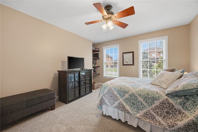 4041 Rustic Woods Dr, Jefferson Hills, PA 15025