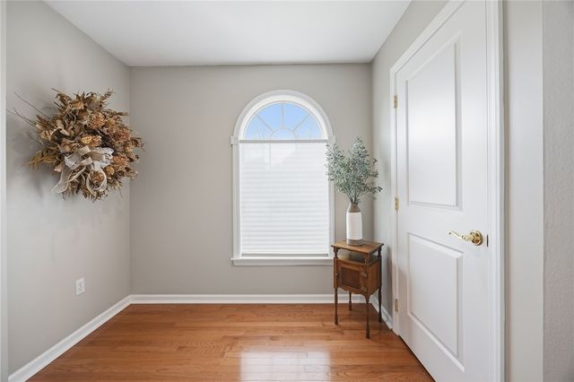 4041 Rustic Woods Dr, Jefferson Hills, PA 15025