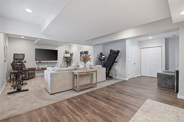 4041 Rustic Woods Dr, Jefferson Hills, PA 15025
