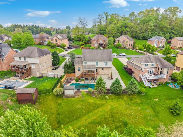 4041 Rustic Woods Dr, Jefferson Hills, PA 15025