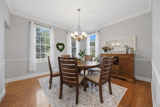 4041 Rustic Woods Dr, Jefferson Hills, PA 15025
