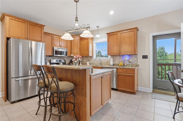 4041 Rustic Woods Dr, Jefferson Hills, PA 15025