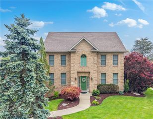 4041 Rustic Woods Dr, Jefferson Hills, PA 15025