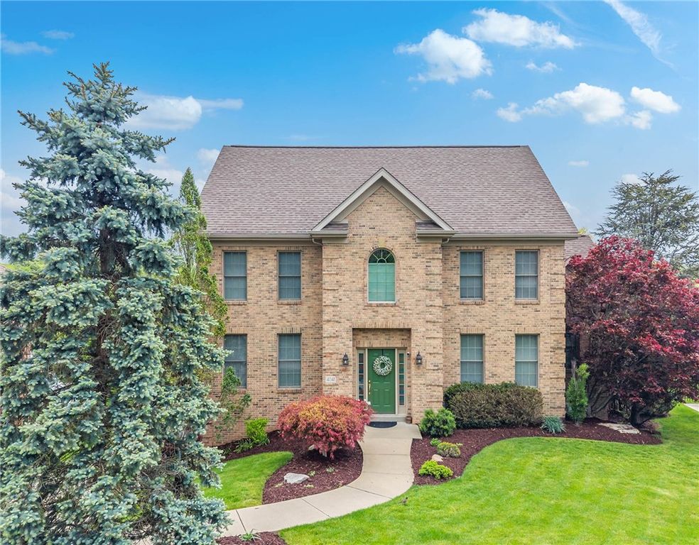 4041 Rustic Woods Dr, Jefferson Hills, PA 15025