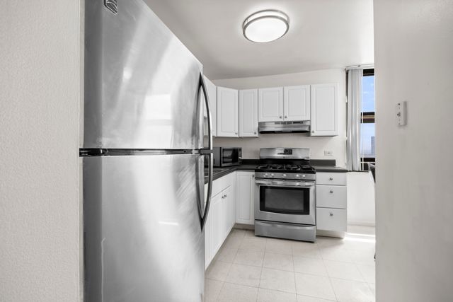 2605 S Indiana Avenue 1007, Chicago, IL 60616