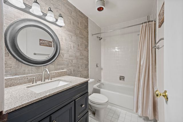 2605 S Indiana Avenue 1007, Chicago, IL 60616