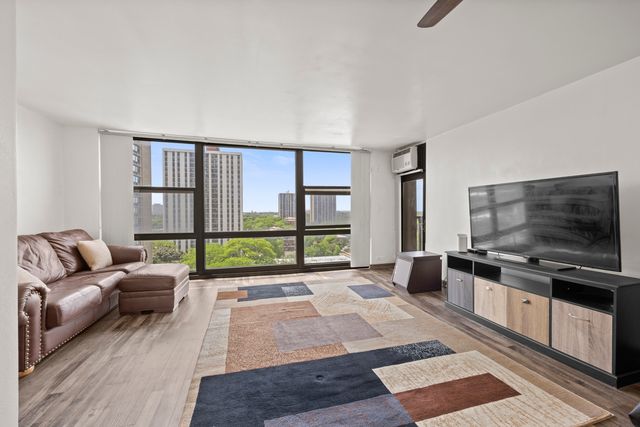 2605 S Indiana Avenue 1007, Chicago, IL 60616