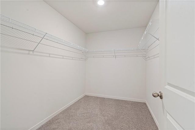 10306 Tuscany Parkway, Peculiar, MO 64078