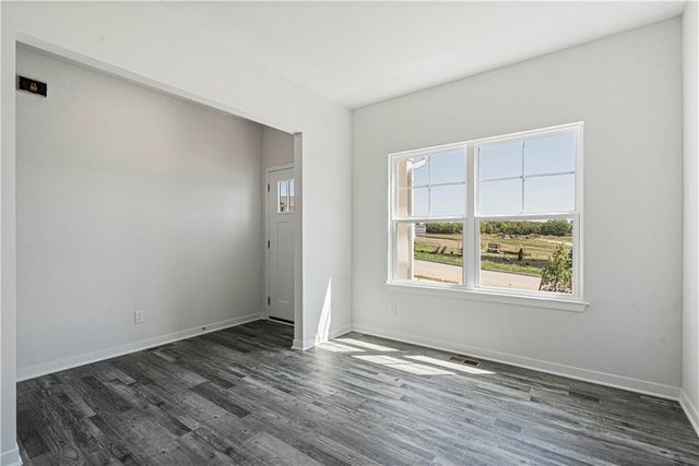 10306 Tuscany Parkway, Peculiar, MO 64078