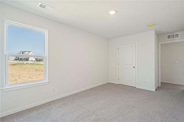 10306 Tuscany Parkway, Peculiar, MO 64078