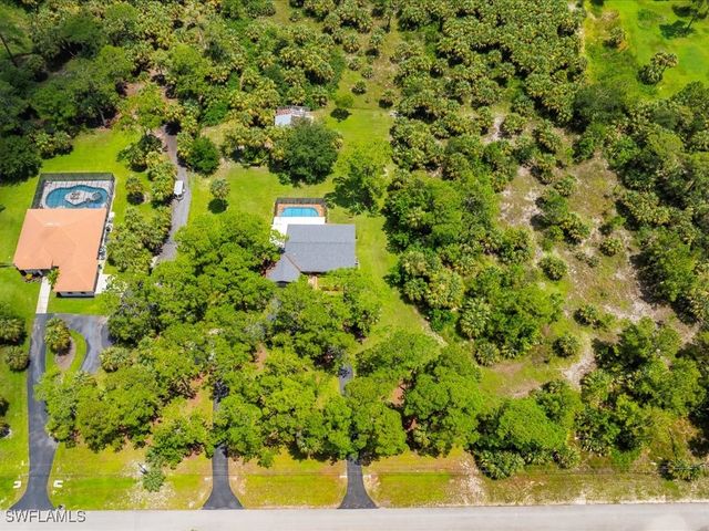 250 17th ST NW, Naples, FL 34120