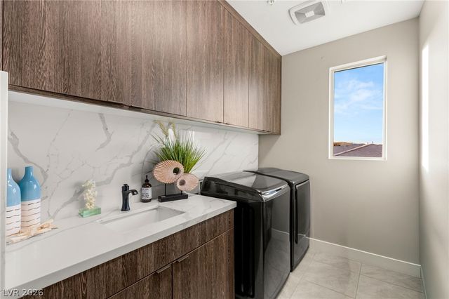 2158 Alto Vista Drive, Henderson, NV 89052