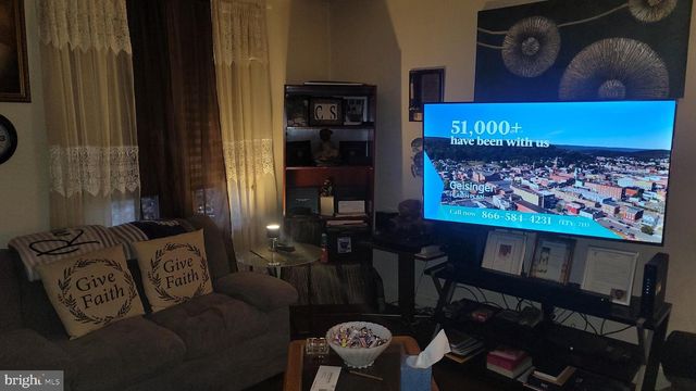 381 S SIMPSON ST, York, PA 17403