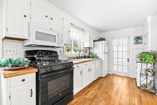 187 Low St 1, Newburyport, MA 01950