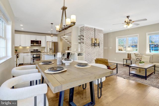 6940 CAVALIER TRL, Falls Church, VA 22042