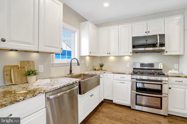 6940 CAVALIER TRL, Falls Church, VA 22042