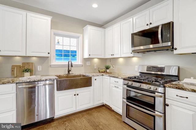 6940 CAVALIER TRL, Falls Church, VA 22042