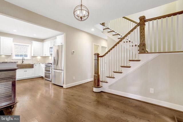 6940 CAVALIER TRL, Falls Church, VA 22042