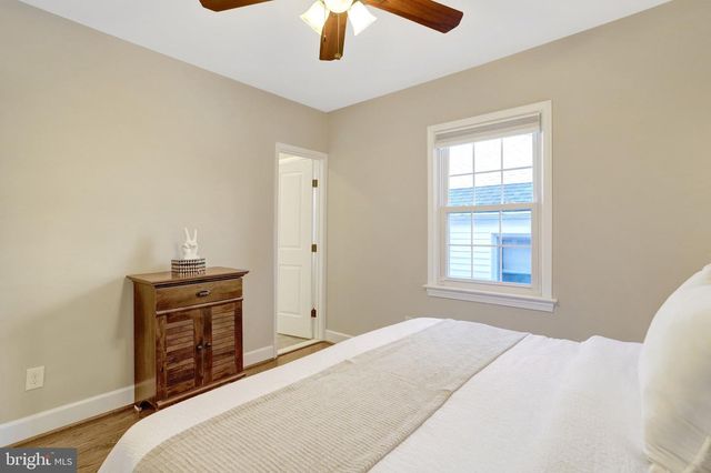 6940 CAVALIER TRL, Falls Church, VA 22042