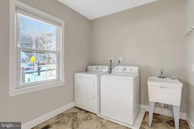 6940 CAVALIER TRL, Falls Church, VA 22042