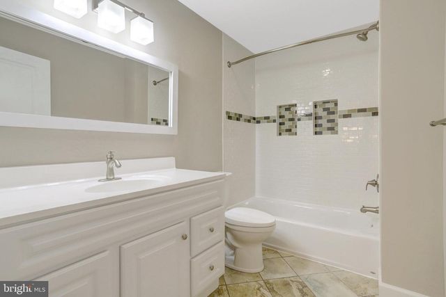 6940 CAVALIER TRL, Falls Church, VA 22042