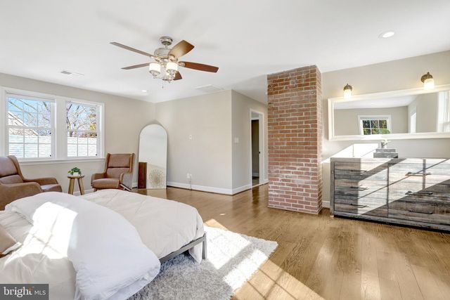 6940 CAVALIER TRL, Falls Church, VA 22042