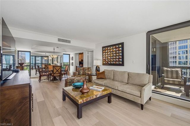 4551 Gulf Shore BLVD N 706, Naples, FL 34103