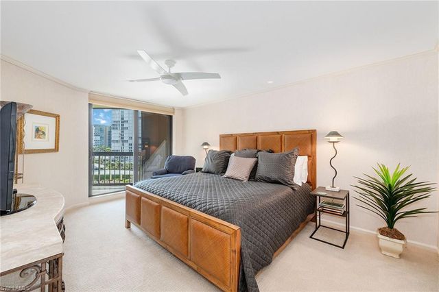 4551 Gulf Shore BLVD N 706, Naples, FL 34103