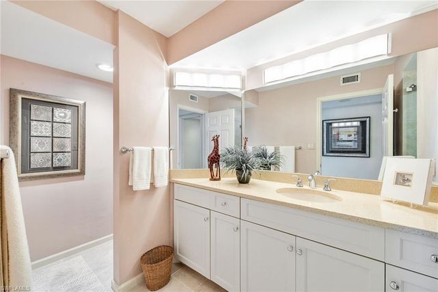 4551 Gulf Shore BLVD N 706, Naples, FL 34103