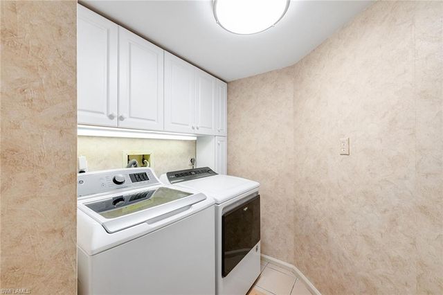 4551 Gulf Shore BLVD N 706, Naples, FL 34103