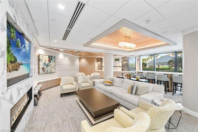 4551 Gulf Shore BLVD N 706, Naples, FL 34103