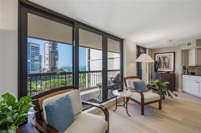 4551 Gulf Shore BLVD N 706, Naples, FL 34103