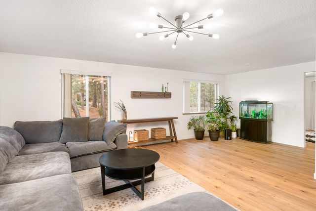 14217 Stillwater Lane, La Pine, OR 97739