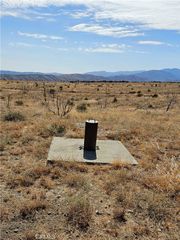 118 E Avenue S, Juniper Hills, CA 93543