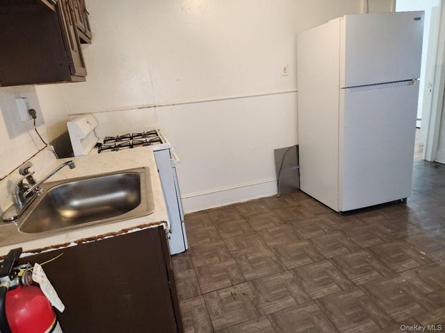 180 W Main Street 6, Middletown, NY 10940