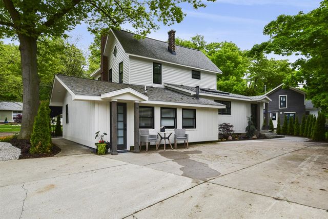 748 Holland Street, Saugatuck, MI 49453