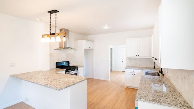 3416 Thannisch Avenue, Fort Worth, TX 76105