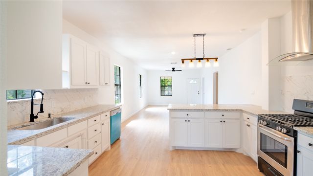 3416 Thannisch Avenue, Fort Worth, TX 76105