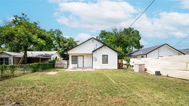 3416 Thannisch Avenue, Fort Worth, TX 76105