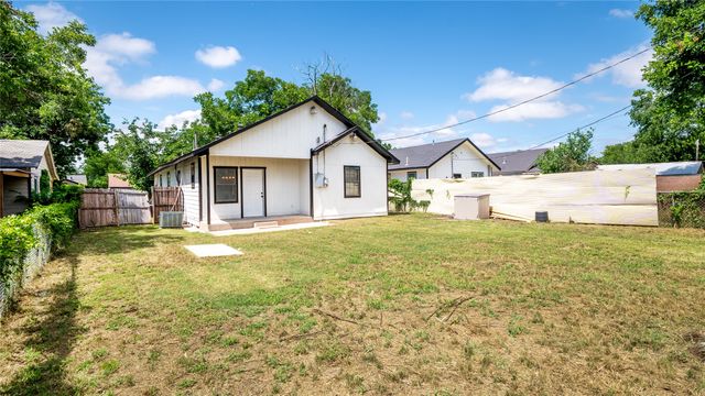 3416 Thannisch Avenue, Fort Worth, TX 76105
