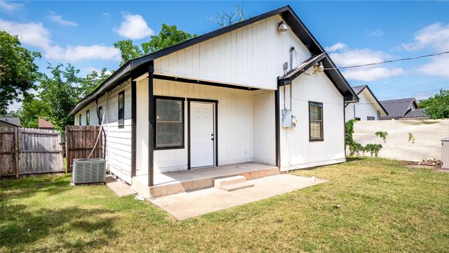 3416 Thannisch Avenue, Fort Worth, TX 76105