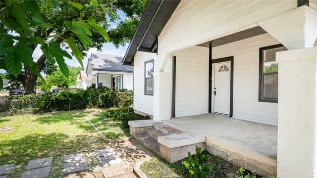 3416 Thannisch Avenue, Fort Worth, TX 76105