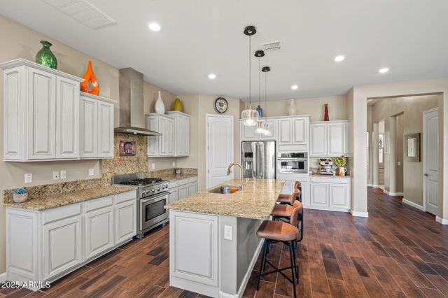 20822 W HILLCREST Boulevard, Buckeye, AZ 85396