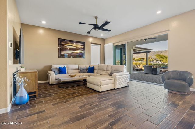 20822 W HILLCREST Boulevard, Buckeye, AZ 85396