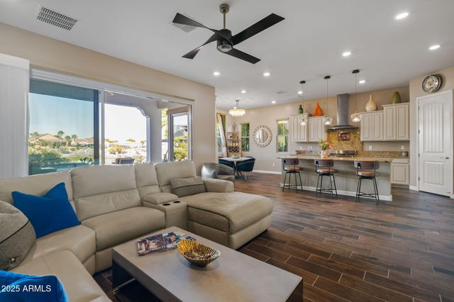 20822 W HILLCREST Boulevard, Buckeye, AZ 85396